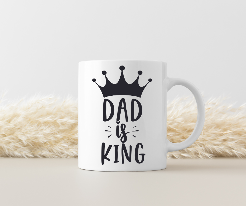 Tasse "Dad is King" mit Krone – Beidseitig bedruckte Keramiktasse (330 ml) – Königliches Geschenk zum Vatertag oder Geburtstag