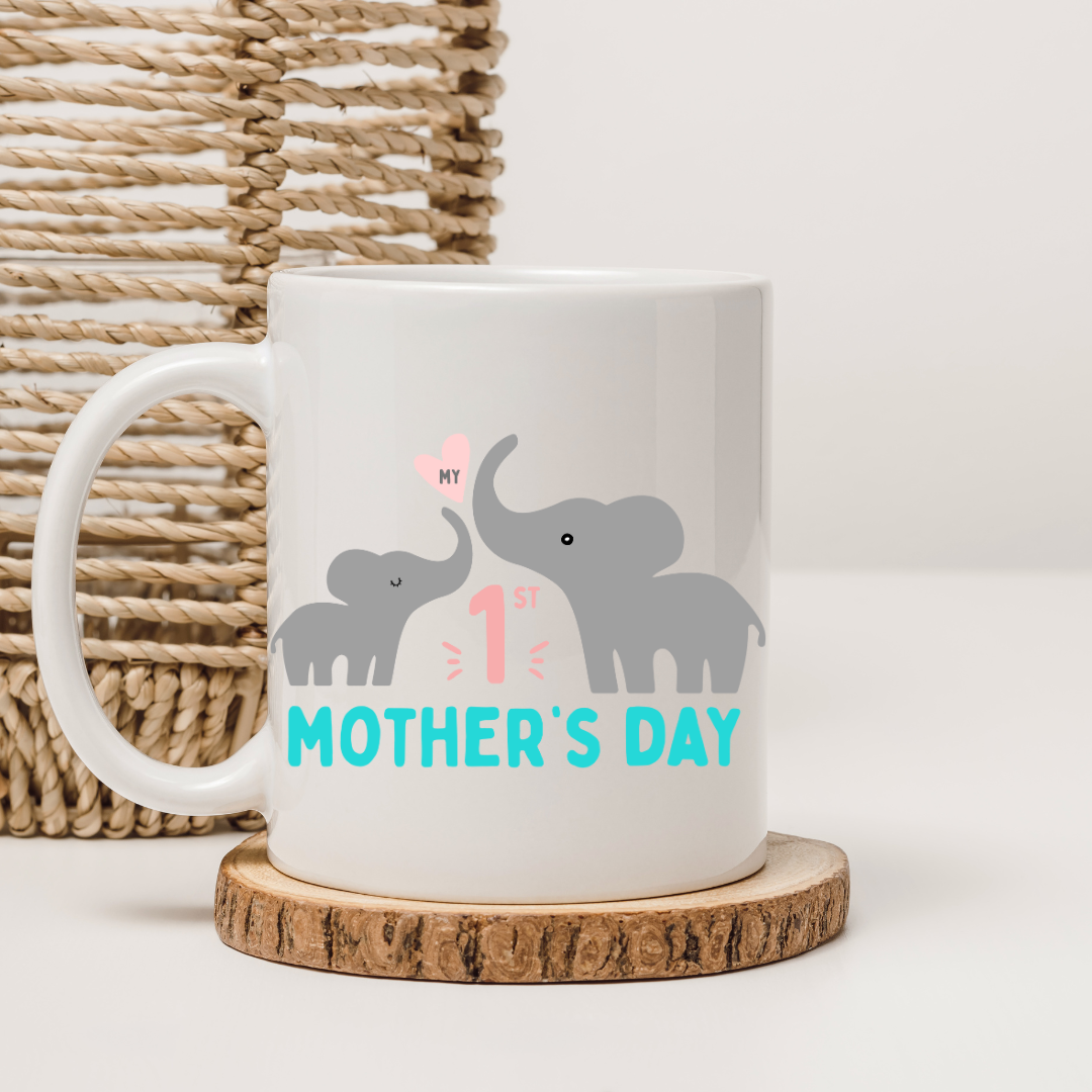 Tasse "My First Mother's Day" – Beidseitig bedruckte Keramiktasse (330 ml) – Geschenk zum ersten Muttertag