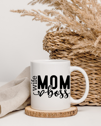Tasse "Mom Boss" mit Herz – Beidseitig bedruckte Keramiktasse (330 ml) – Stilvolles Geschenk für Power-Mamas