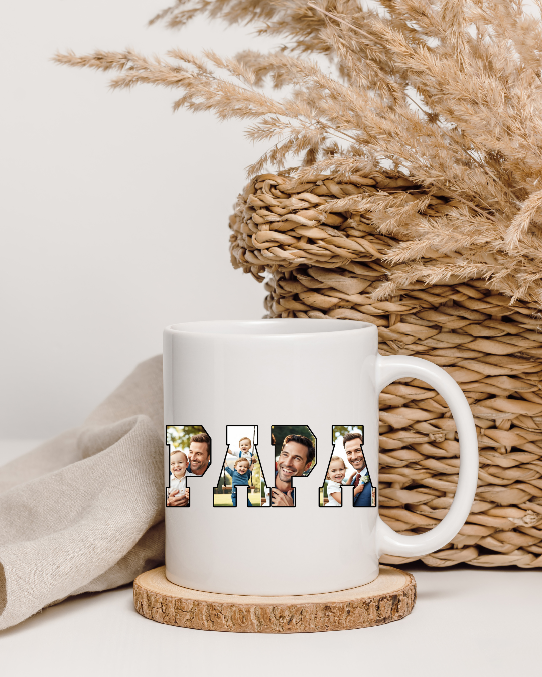 Personalisierte Fototasse „PAPA“ – Gestalte den Schriftzug mit deinen eigenen Fotos – Beidseitig bedruckte Keramiktasse (330 ml)
