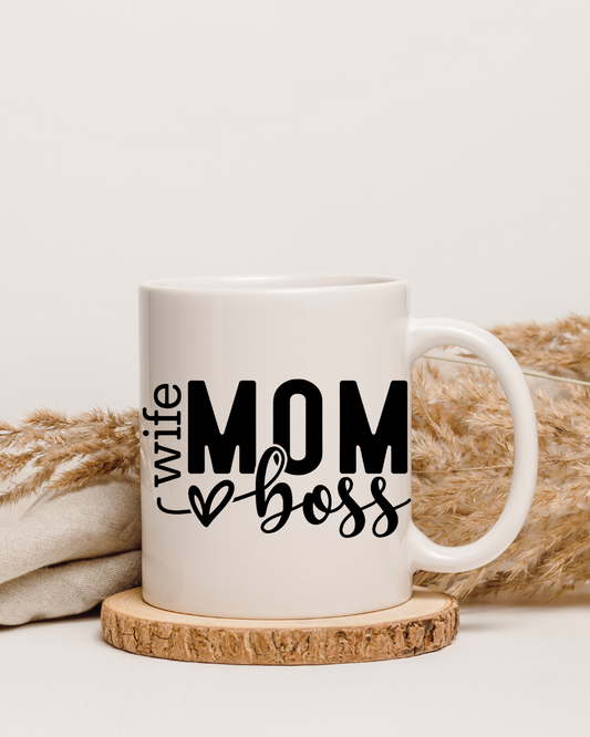 Tasse "Mom Boss" mit Herz – Beidseitig bedruckte Keramiktasse (330 ml) – Stilvolles Geschenk für Power-Mamas